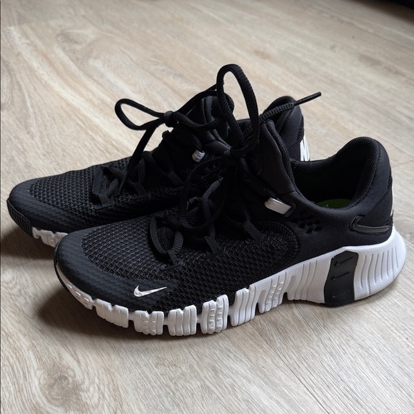 Nike Metcon size 8 - Picture 3 of 5